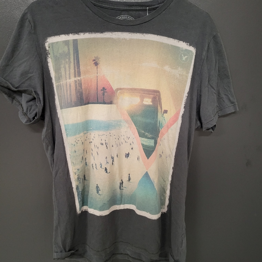 American Eagle Outfitters Tshirt